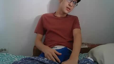 Snapshot of kevintdx chatting on November 19, 2025, 7:03 pm kevintdx online show from November 19, 2025, 7:03 pm