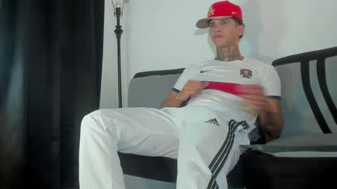 keydamian online show from July 14, 2026, 11:43 pm