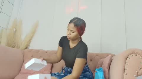 Keyla  online show from October 5, 2025, 12:03 pm