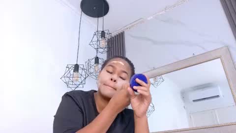 Snapshot of keyla_mejia chatting on June 28, 2026, 12:00 pm Keyla online show from June 28, 2026, 12:00 pm