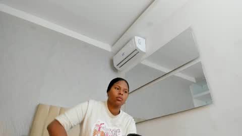 Snapshot of keyla_mejia chatting on July 5, 2026, 12:01 pm Keyla online show from July 5, 2026, 12:01 pm