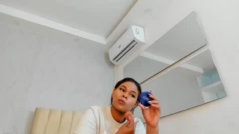 Snapshot of keyla_mejia chatting on July 15, 2026, 12:21 pm Keyla online show from July 15, 2026, 12:21 pm