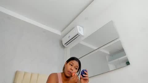 Snapshot of keyla_mejia chatting on July 18, 2026, 12:09 pm Keyla online show from July 18, 2026, 12:09 pm