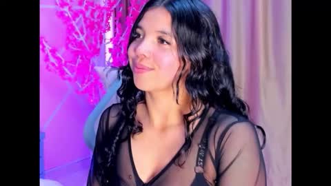 Keyla noa online show from December 22, 2025, 7:33 pm