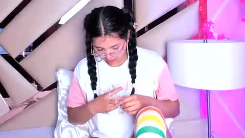 Keyla noa online show from April 25, 2026, 1:41 pm