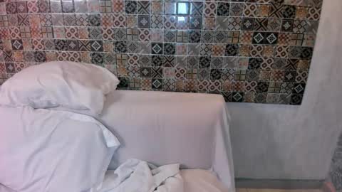 Key   online show from October 8, 2025, 11:30 am