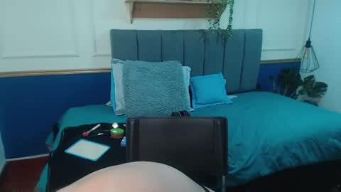 Snapshot of khalia_ chatting on July 12, 2026, 1:35 pm K H A I L A online show from July 12, 2026, 1:35 pm