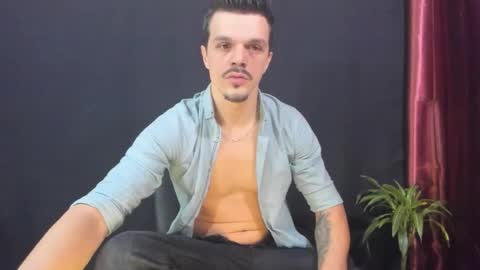 Snapshot of khatarsis2000 chatting on February 13, 2026, 7:15 am DonyBrown online show from February 13, 2026, 7:15 am