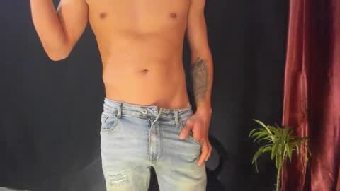 Snapshot of khatarsis2000 chatting on February 17, 2026, 5:37 am DonyBrown online show from February 17, 2026, 5:37 am