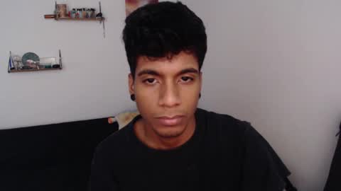 khevinlopezonig online show from February 12, 2025, 12:33 pm