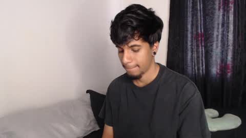 khevinlopezonig online show from September 13, 2025, 3:23 pm