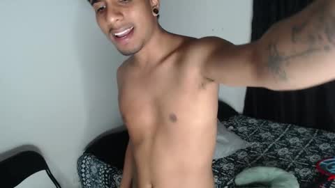 khevinlopezonig online show from October 19, 2025, 12:44 am