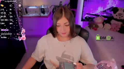 Snapshot of khionebesset chatting on January 12, 2025, 1:16 pm Khi. online show from January 12, 2025, 1:16 pm