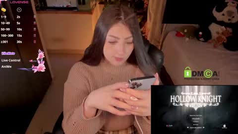 Snapshot of khionebesset chatting on February 20, 2025, 5:01 am Khi. online show from February 20, 2025, 5:01 am