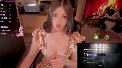 Snapshot of khionebesset chatting on February 21, 2025, 8:07 am Khi. online show from February 21, 2025, 8:07 am