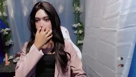 Snapshot of khirthy_lore chatting on October 28, 2025, 11:47 am Khirthy online show from October 28, 2025, 11:47 am