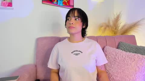 khloe_cute_ online show from September 26, 2025, 11:09 pm