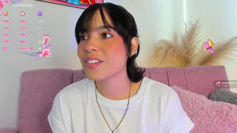 khloe_cute_ online show from September 28, 2025, 9:53 pm