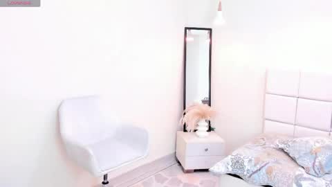 Khloe online show from April 25, 2026, 1:36 pm