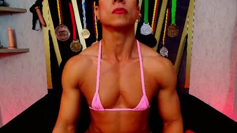 Snapshot of khloe_rossich chatting on June 23, 2026, 6:28 pm online show from June 23, 2026, 6:28 pm