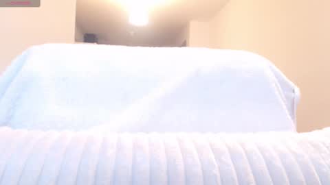 Khloe online show from February 12, 2025, 4:33 pm