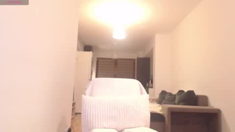 Khloe online show from February 23, 2025, 6:12 pm