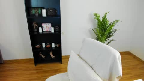 Snapshot of khloe_star chatting on May 28, 2026, 3:53 pm Khloe online show from May 28, 2026, 3:53 pm