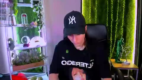 Snapshot of khloebeauty chatting on July 8, 2026, 12:20 pm khloebeauty online show from July 8, 2026, 12:20 pm