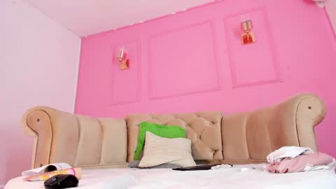 Snapshot of khloeblake chatting on January 11, 2025, 7:28 am Khloe online show from January 11, 2025, 7:28 am