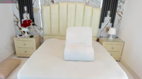 Snapshot of khloeblake chatting on February 20, 2025, 5:12 am Khloe online show from February 20, 2025, 5:12 am