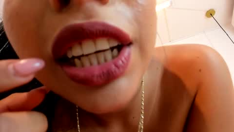 Snapshot of khloeblake chatting on March 1, 2025, 9:51 am Khloe online show from March 1, 2025, 9:51 am