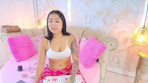 Snapshot of khloeblake chatting on May 21, 2026, 5:14 am Khloe online show from May 21, 2026, 5:14 am