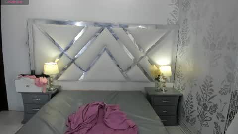 Snapshot of khloeblake chatting on July 3, 2026, 9:27 am Khloe online show from July 3, 2026, 9:27 am