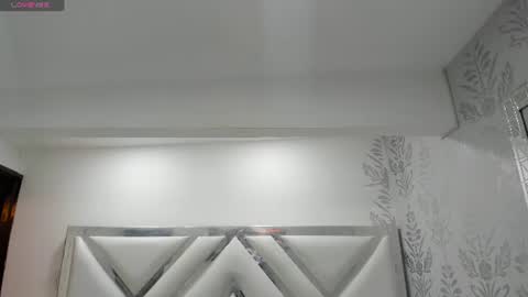 Snapshot of khloeblake chatting on July 18, 2026, 3:54 am Khloe online show from July 18, 2026, 3:54 am