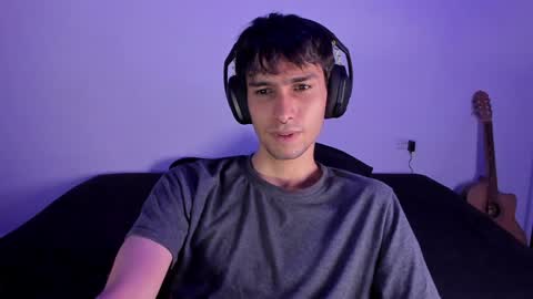 khozler_ online show from February 1, 2025, 7:57 am