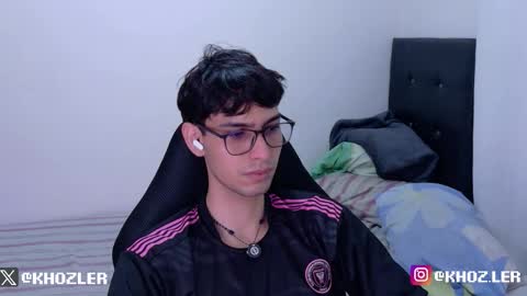 khozler_ online show from March 14, 2026, 12:28 am