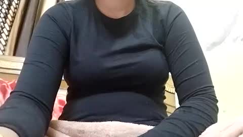khushisinghh online show from December 18, 2024, 12:43 am