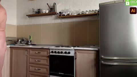 Hey Im Ivan everyday online 9am to 6pm 6 GMT Help me Reach K FollowerslPut your finger up  online show from March 5, 2025, 9:49 am