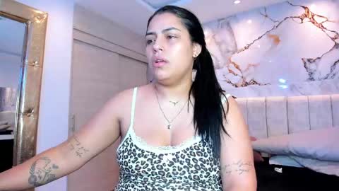 Snapshot of kiana_cream chatting on June 6, 2026, 11:09 pm N M online show from June 6, 2026, 11:09 pm