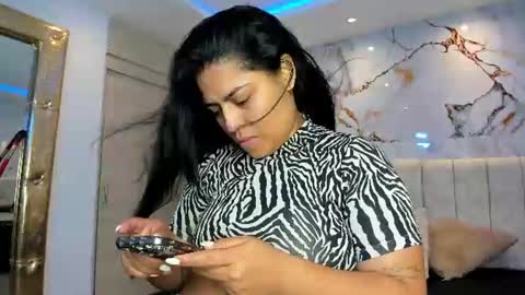 Snapshot of kiana_cream chatting on June 12, 2026, 12:04 pm N M online show from June 12, 2026, 12:04 pm