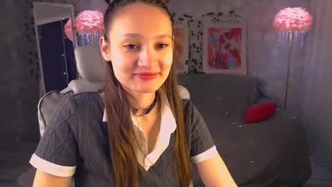 Snapshot of kiananowak chatting on June 1, 2026, 7:37 pm Kiana online show from June 1, 2026, 7:37 pm