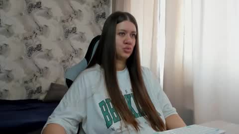 kianna_dior_ online show from May 1, 2026, 9:03 am
