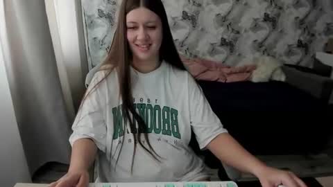 kianna_dior_ online show from June 29, 2026, 10:15 am