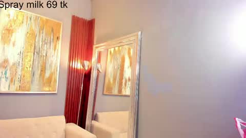 Snapshot of kiara_curls chatting on May 21, 2026, 11:17 am Kiara online show from May 21, 2026, 11:17 am