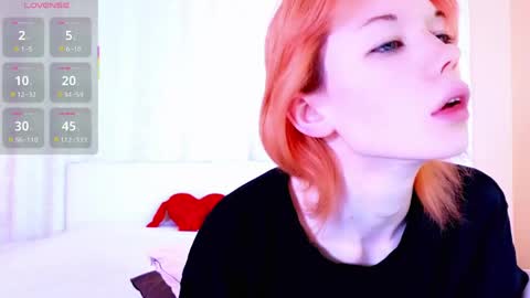 Snapshot of kiara_dream chatting on June 3, 2026, 10:59 pm Kira online show from June 3, 2026, 10:59 pm