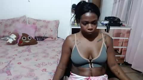 Snapshot of kiara_kaneel_40 chatting on June 19, 2026, 6:01 pm KANEEL online show from June 19, 2026, 6:01 pm