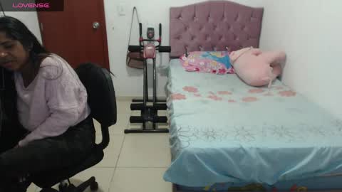 Kiara online show from December 19, 2024, 1:39 am