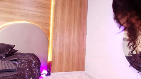 kiaralopez_ online show from March 27, 2026, 3:12 am