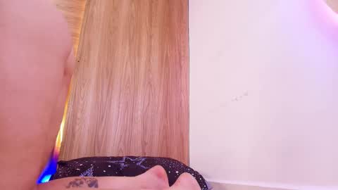 kiaralopez_ online show from March 28, 2026, 3:28 am