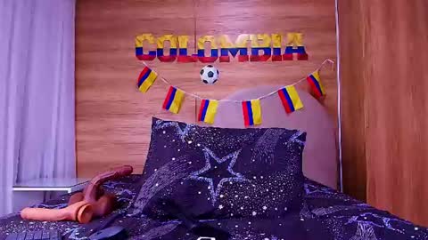 kiaralopez_ online show from June 20, 2026, 3:09 am